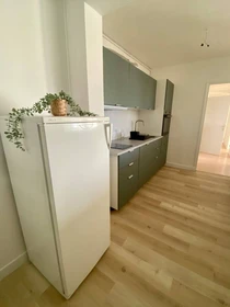 Room for rent in a shared flat in Caen