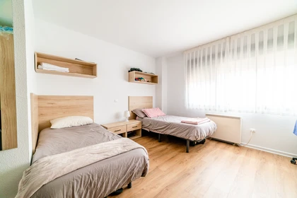 Bright shared room for rent in Logroño