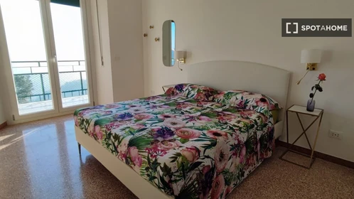 Komplette Wohnung voll möbliert in Perugia