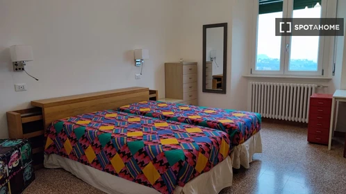 Komplette Wohnung voll möbliert in Perugia