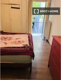 Entire fully furnished flat in Athens