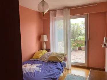 Cheap private room in Nice