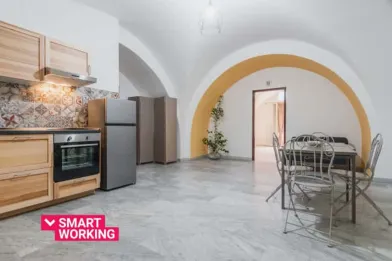 Komplette Wohnung voll möbliert in Catania