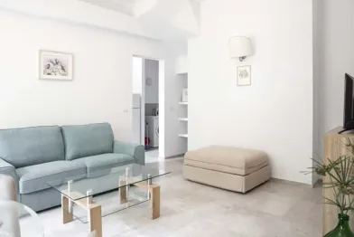 Komplette Wohnung voll möbliert in Catania