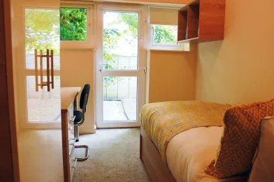 Cheap private room in Cambridge