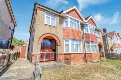 Two bedroom accommodation in Southampton