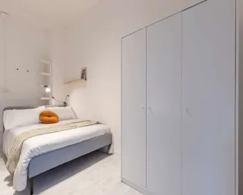 Chambre à louer avec lit double Turin