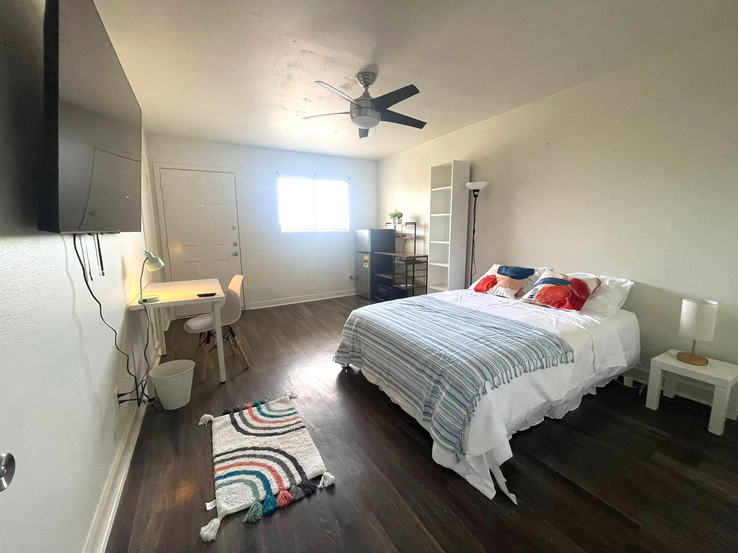 Cheap private room in Austin