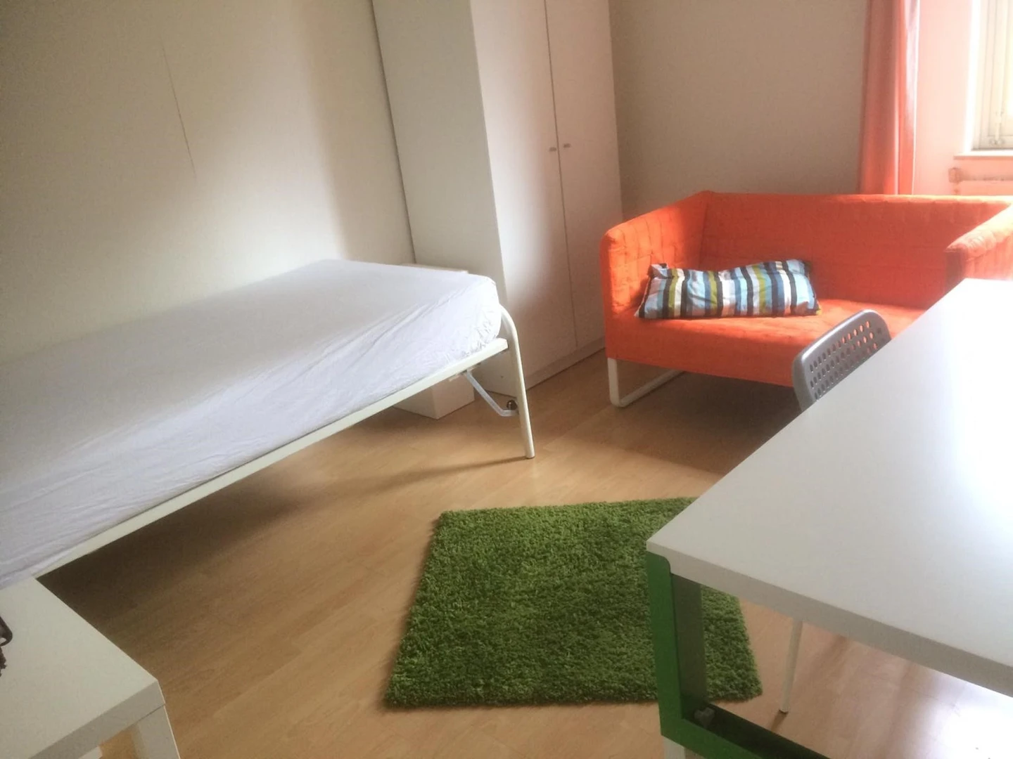 Renting rooms by the month in Maastricht