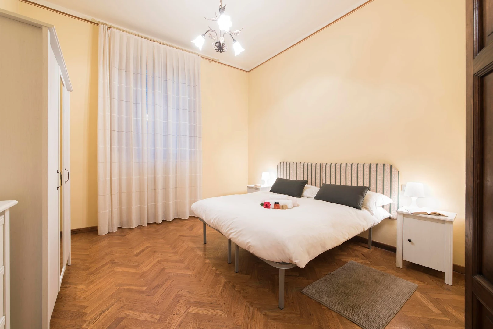 Habitación en alquiler con cama doble Siena