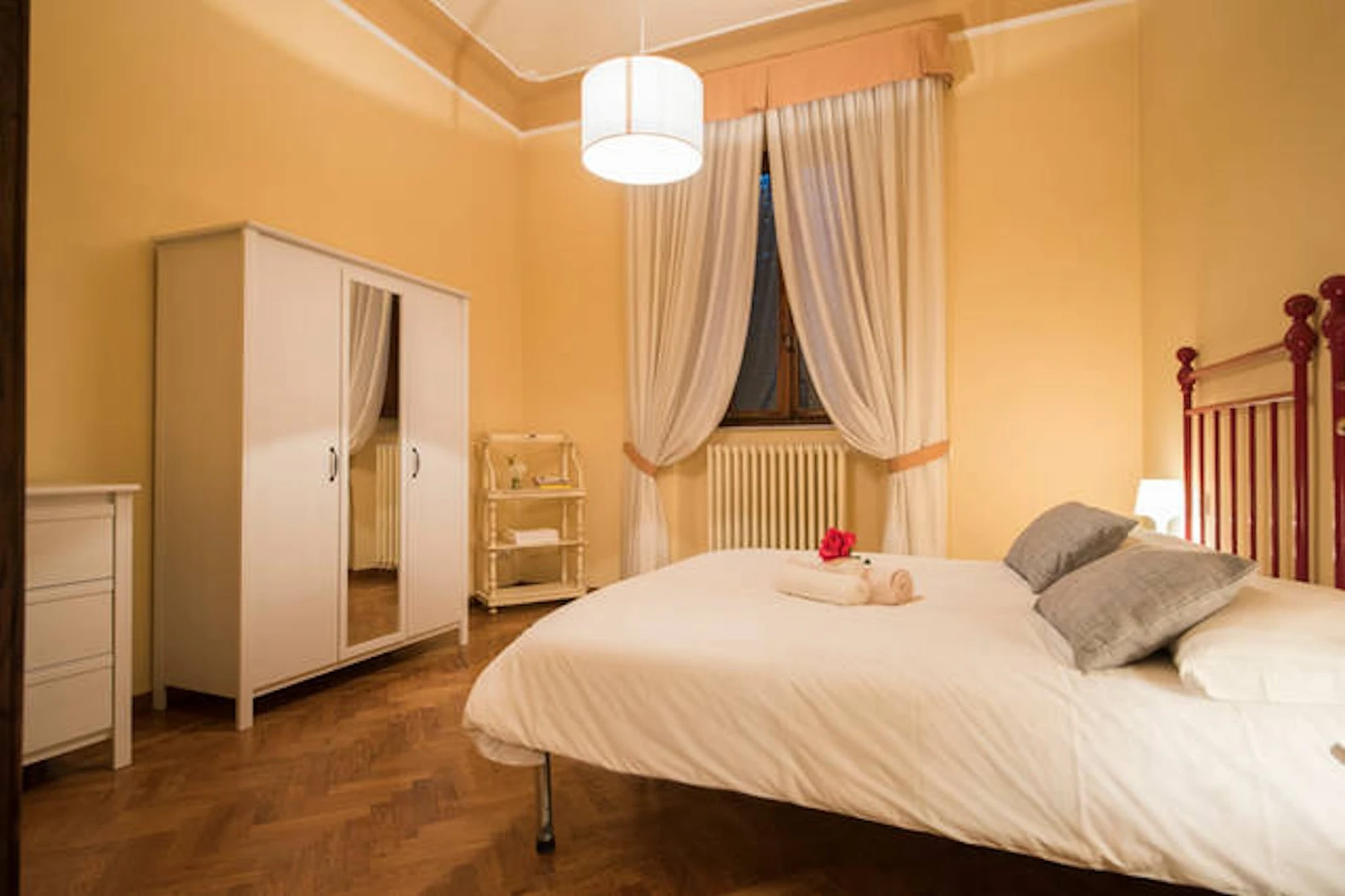 Cheap private room in Siena