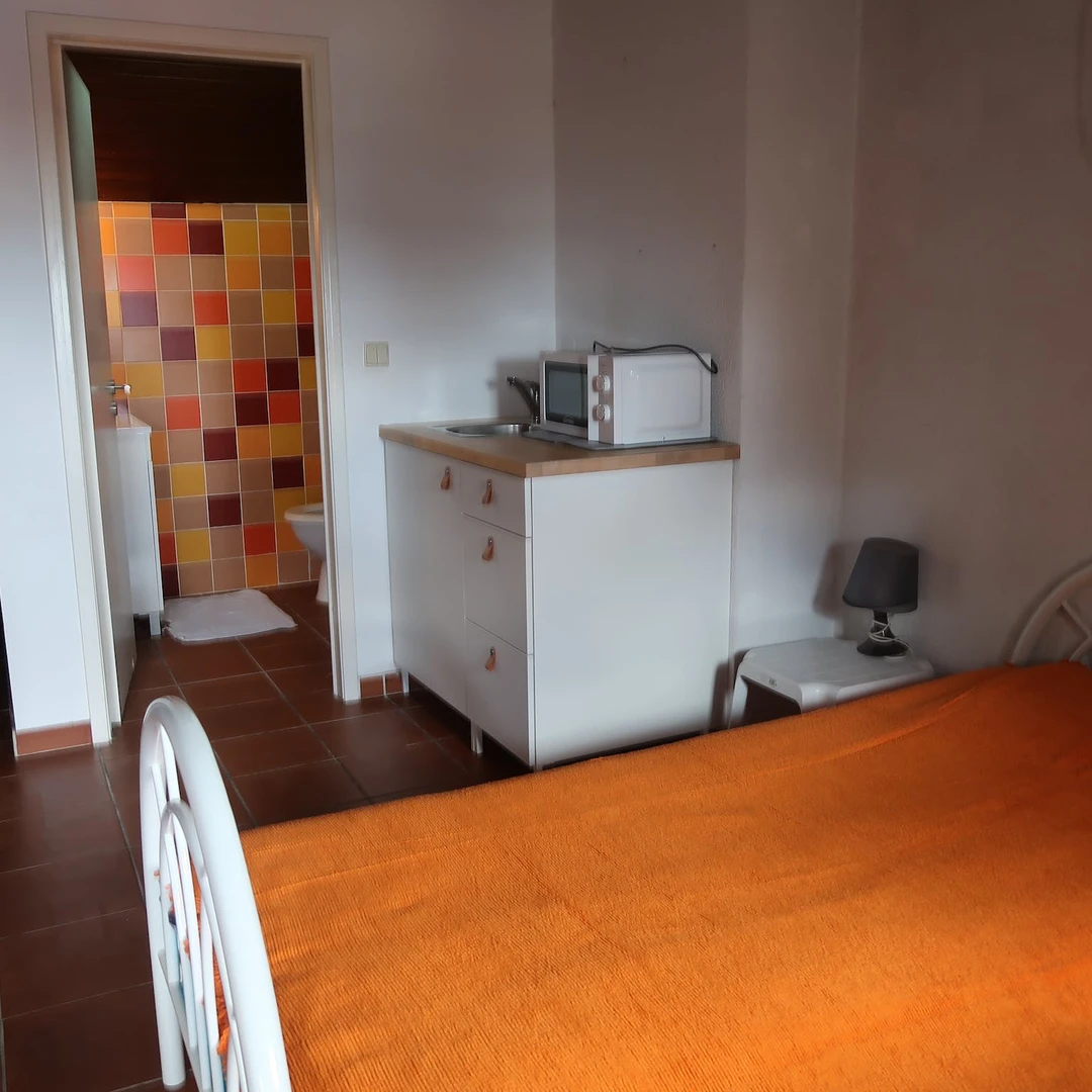 Stanza in affitto in appartamento condiviso a Lisbona