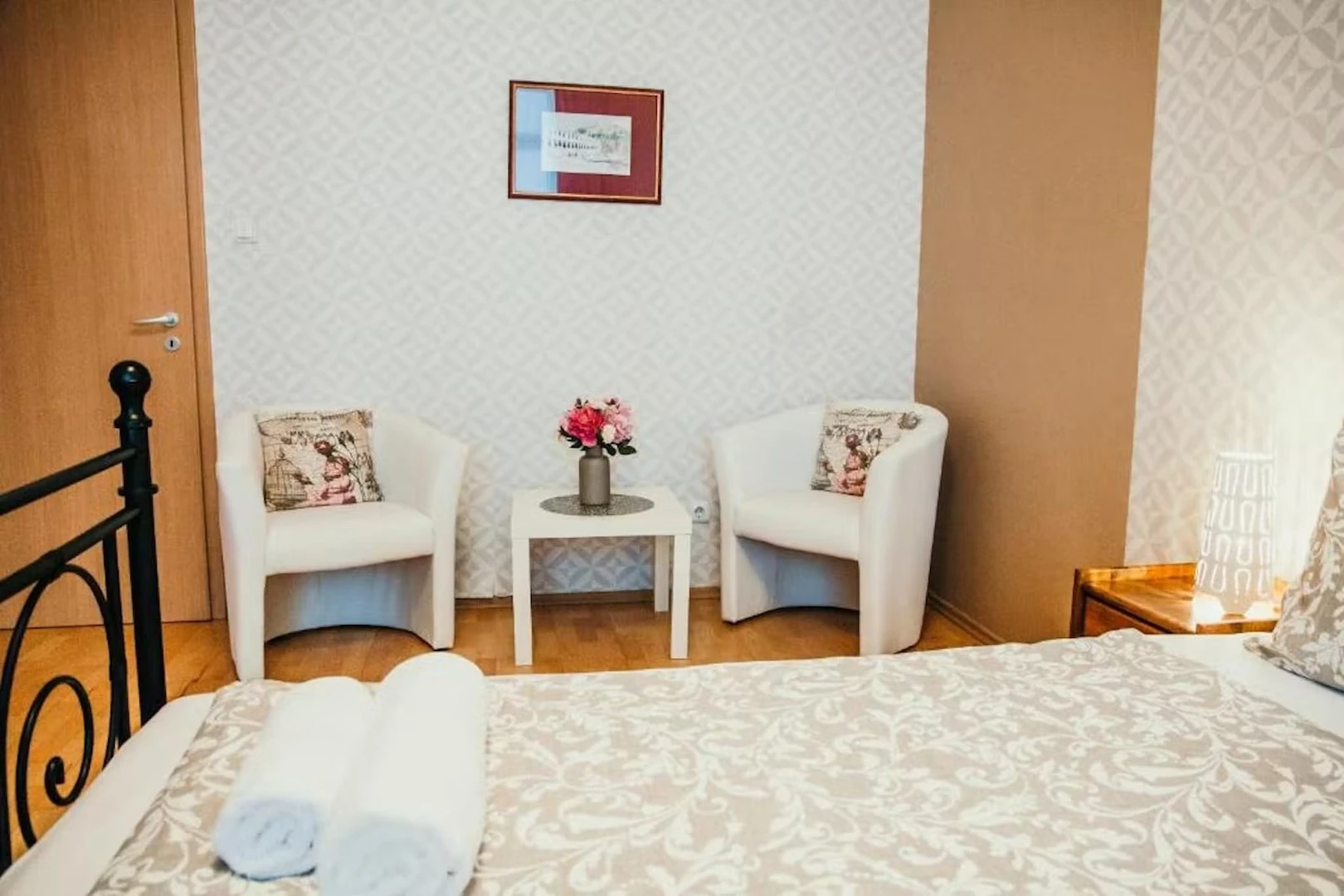 Budapest de çift kişilik yataklı kiralık oda
