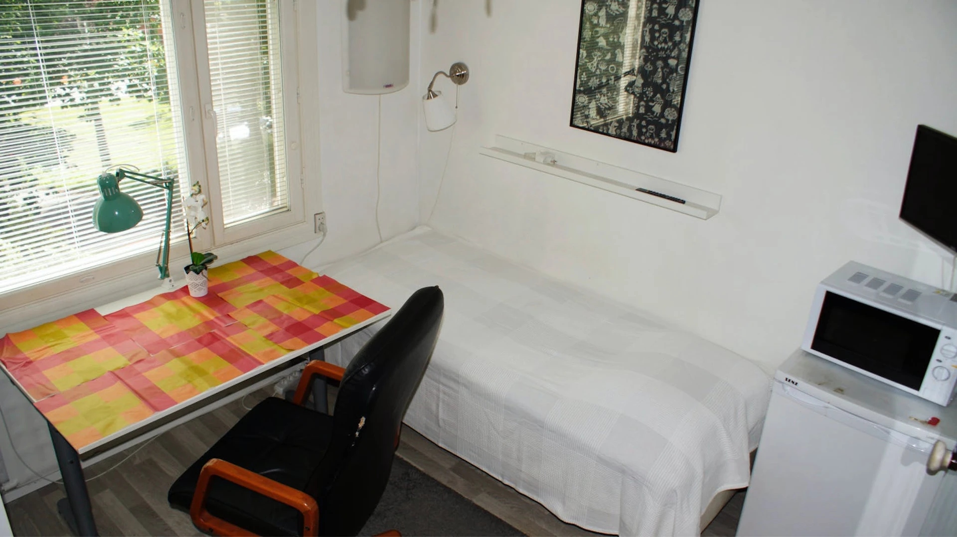 Pokój do wynajęcia z podwójnym łóżkiem w Espoo