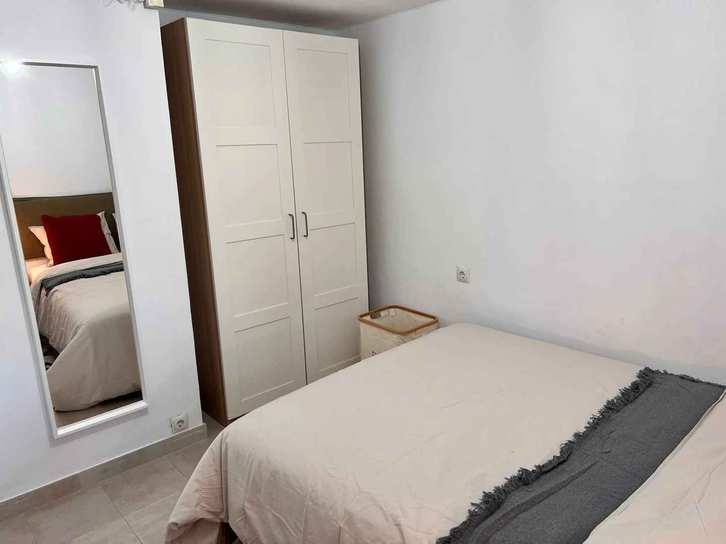 Chambre à louer avec lit double Cerdanyola Del Vallès