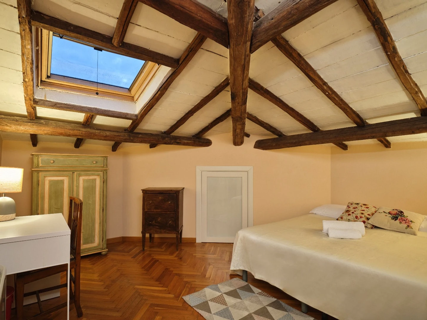 Habitación privada muy luminosa en Siena