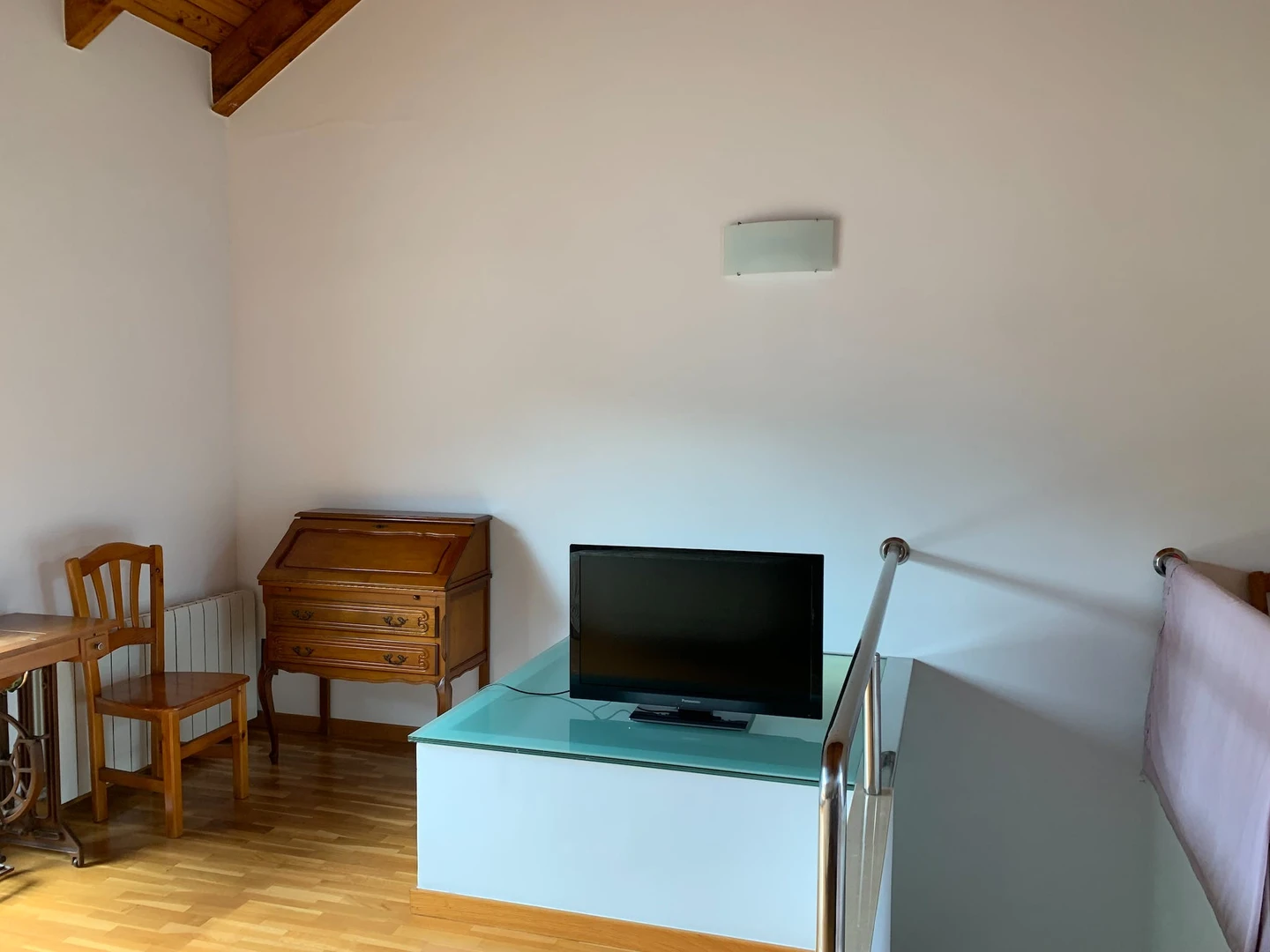 Alquiler de habitación en piso compartido en Sant Cugat Del Vallès