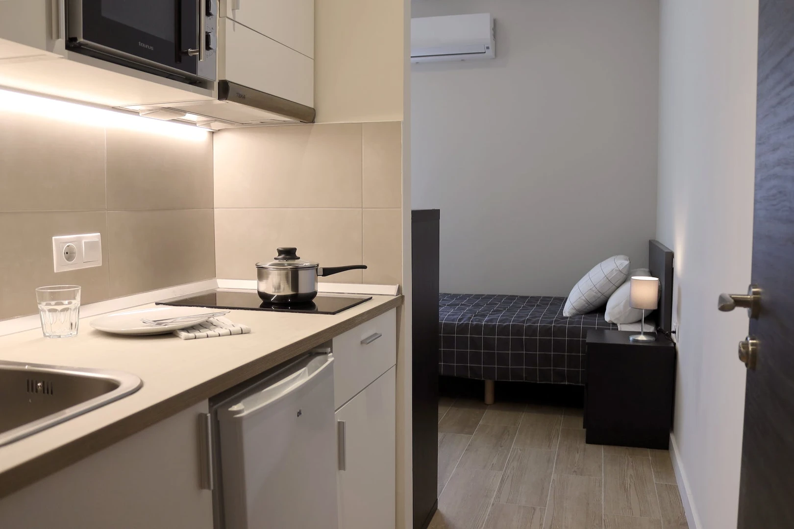 Luminoso e moderno appartamento a Burjassot