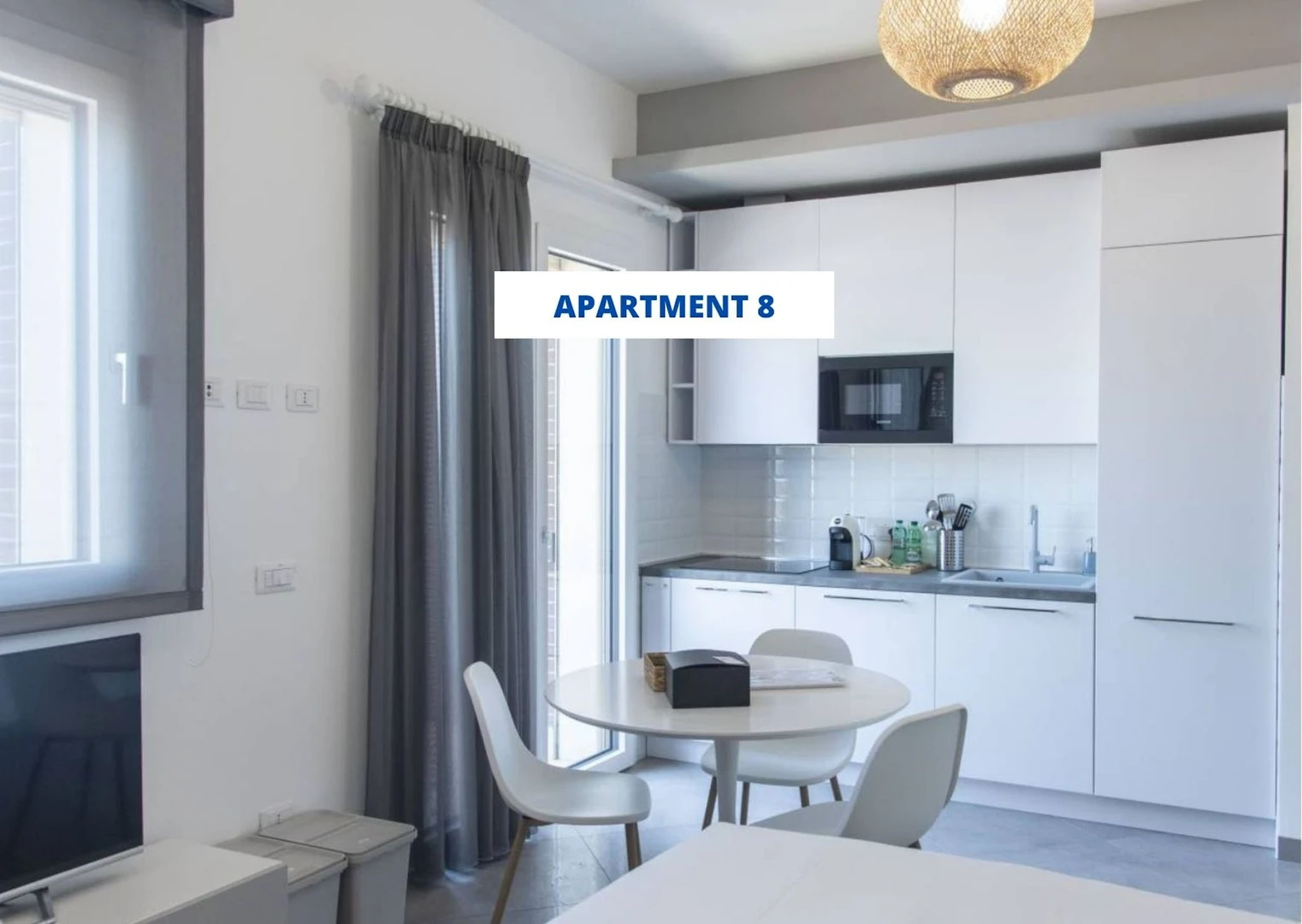 Alojamiento con 3 habitaciones en Roma