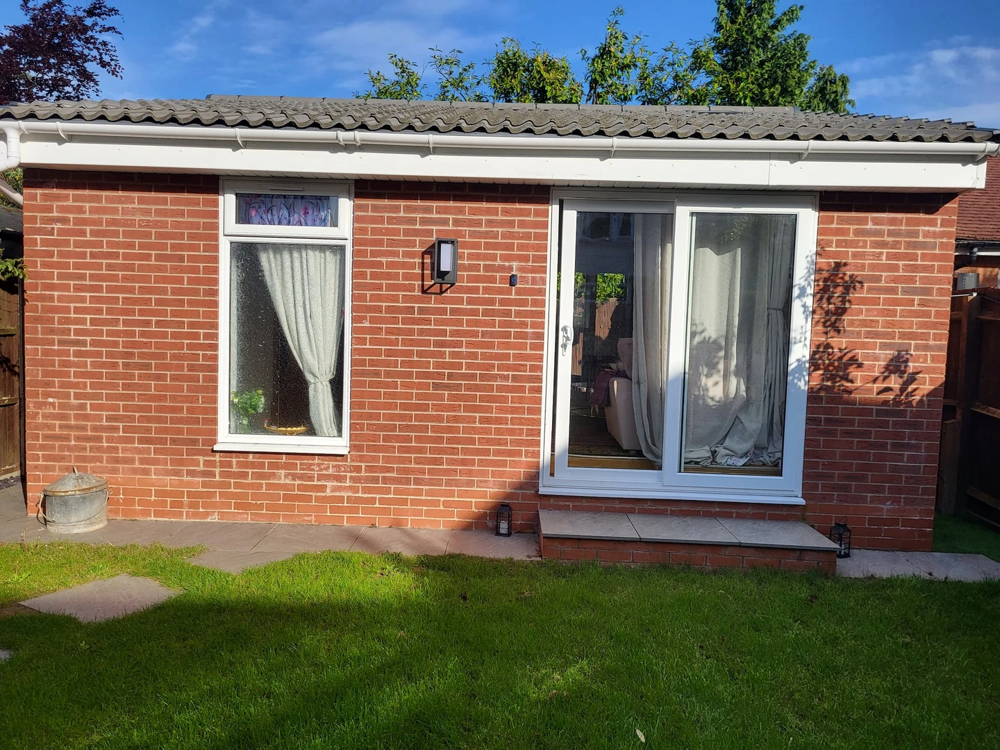 Accommodation with 3 bedrooms in Coventry