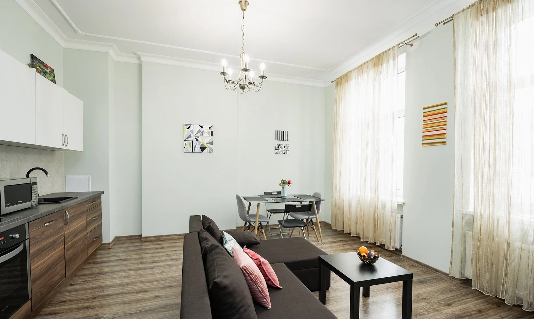 Appartement moderne et lumineux à Rīga