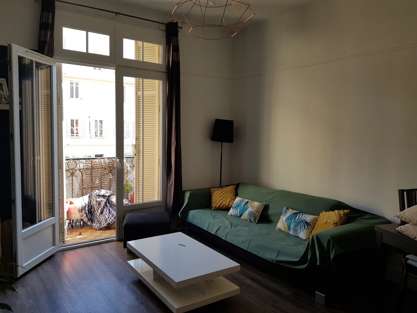 Alojamiento con 3 habitaciones en Toulon