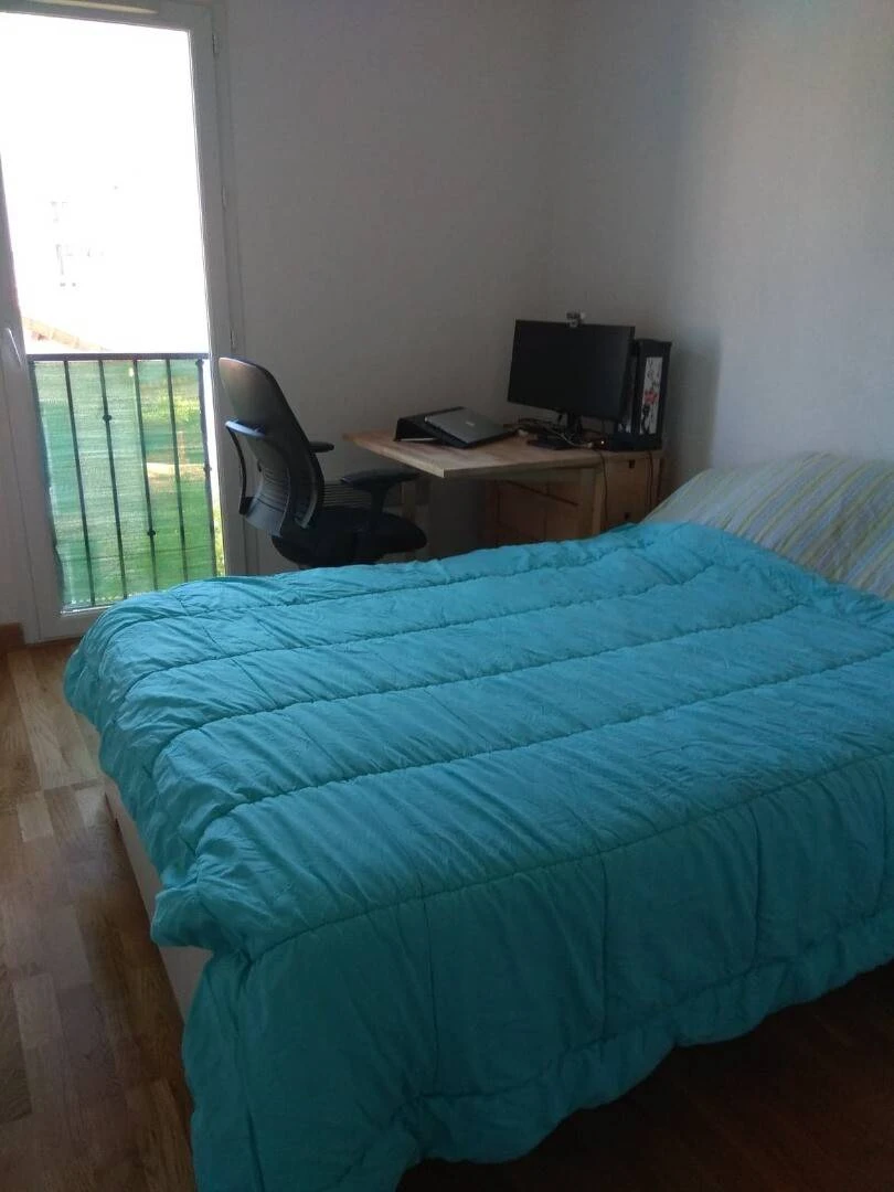 Room for rent with double bed Toulon