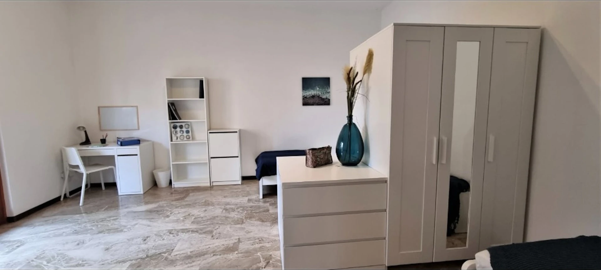 Mehrbettzimmer in 3-Zimmer-Wohnung Bergamo