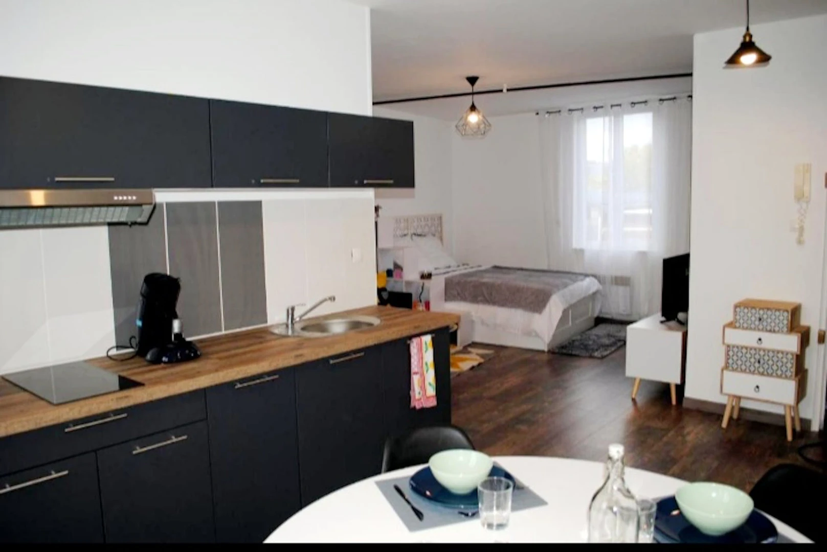 Two bedroom accommodation in Amiens