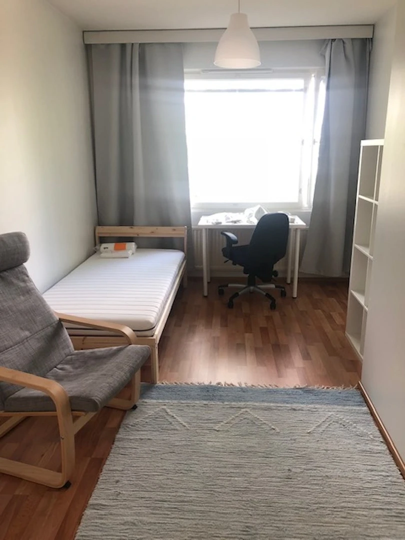 Quarto para alugar com cama de casal em Espoo