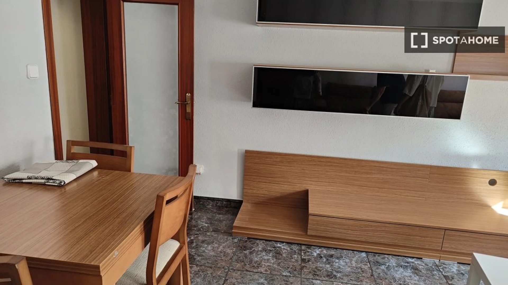 Entire fully furnished flat in Cerdanyola Del Vallès