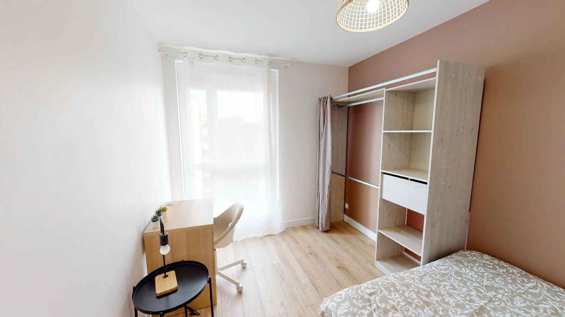 Cheap private room in Caen