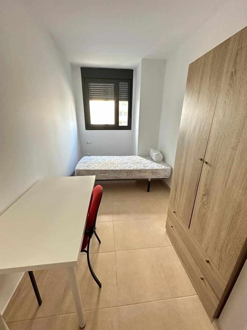 Zimmer mit Doppelbett zu vermieten Tarragona