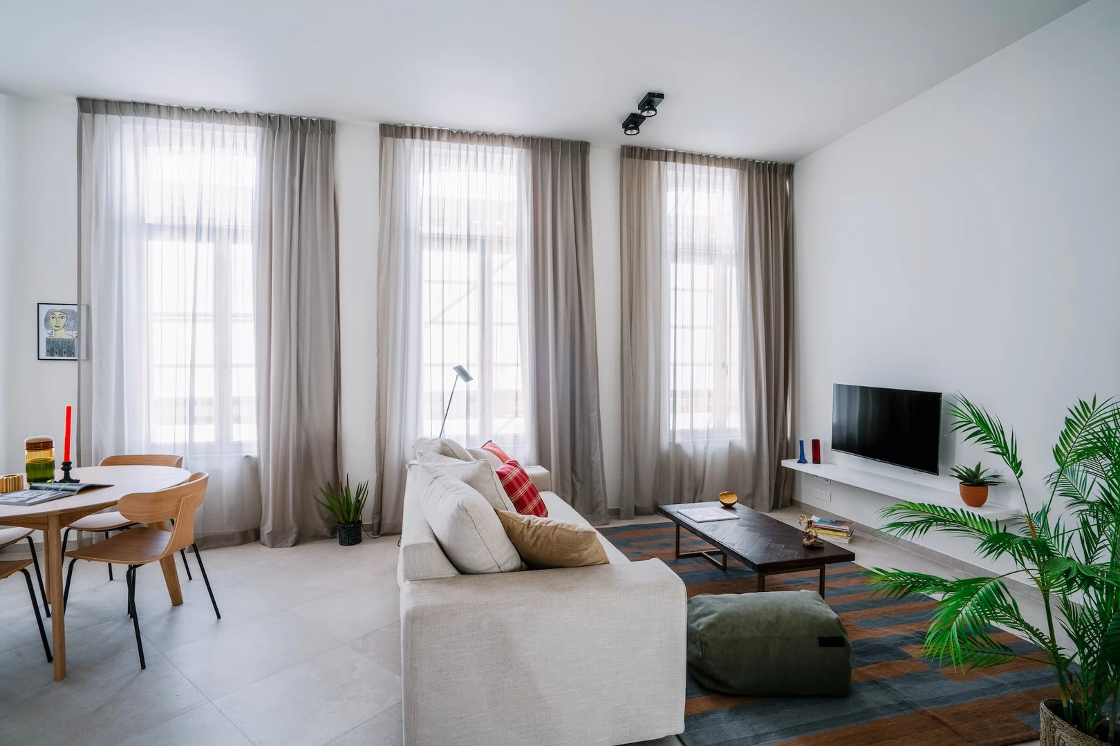 Apartamento totalmente mobilado em Gante