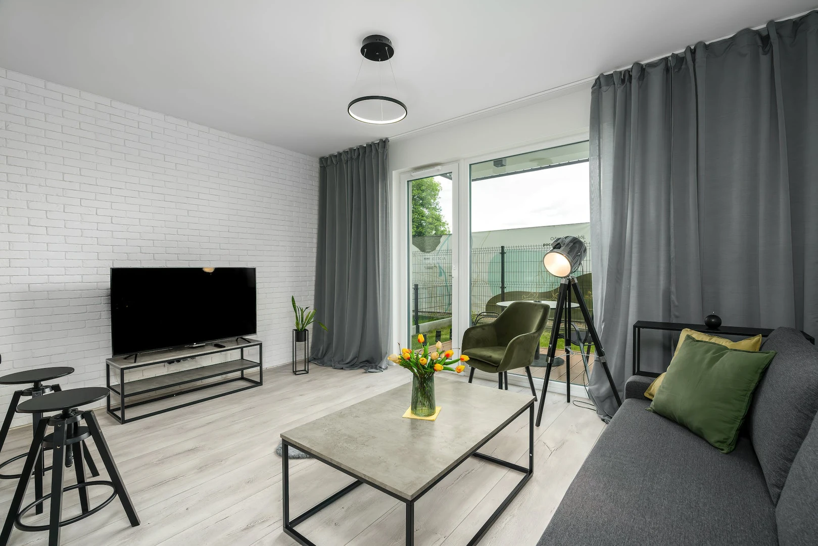 Apartamento moderno e brilhante em Posnânia