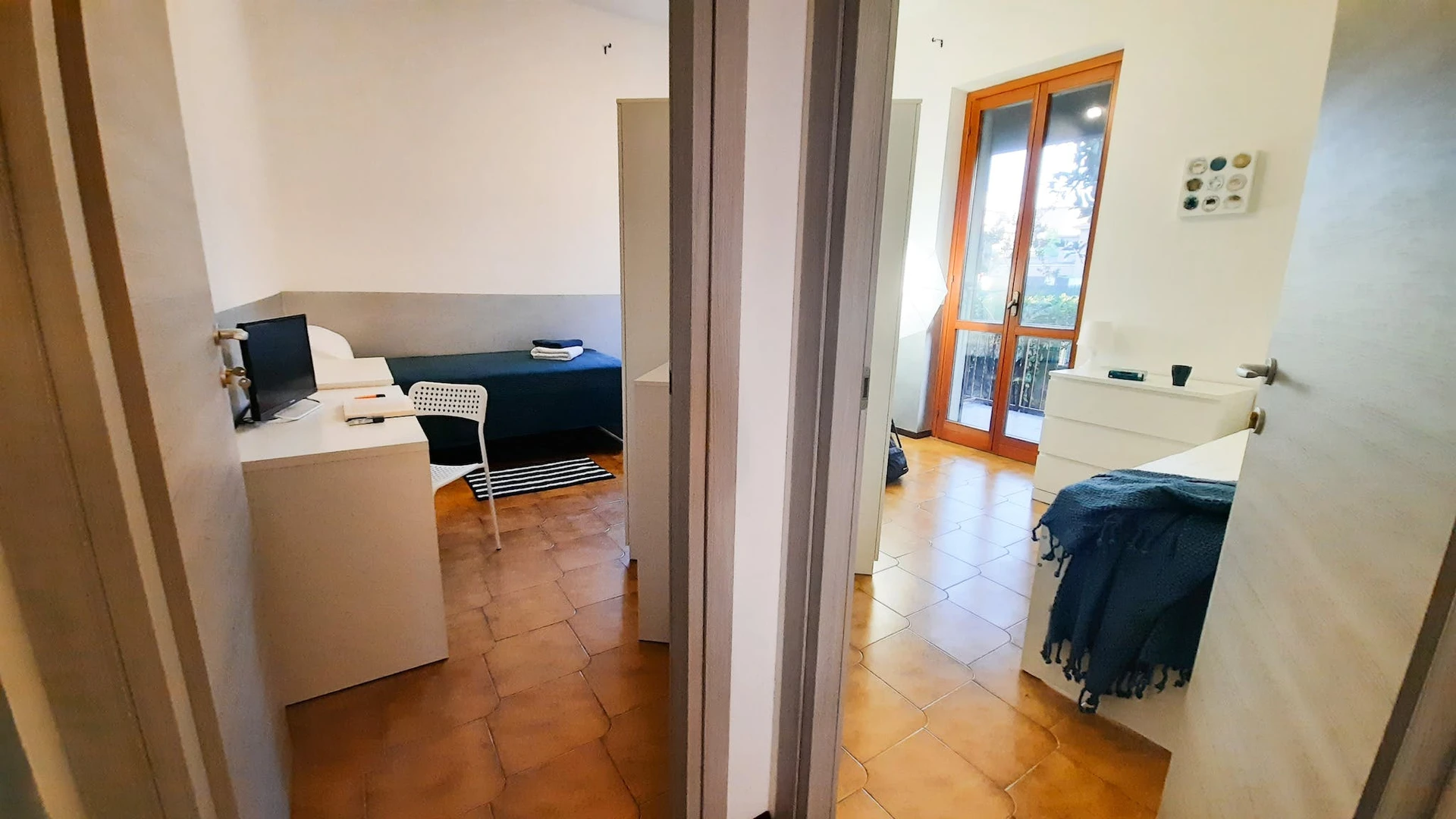 Pokój do wynajęcia we wspólnym mieszkaniu w Bergamo