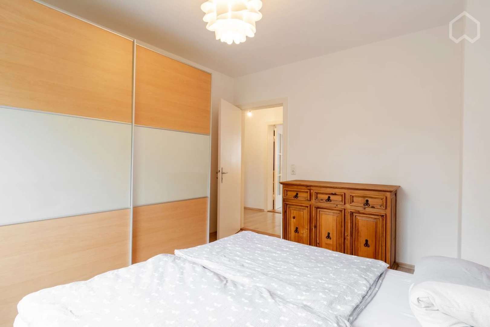 Zimmer mit Doppelbett zu vermieten Kiel