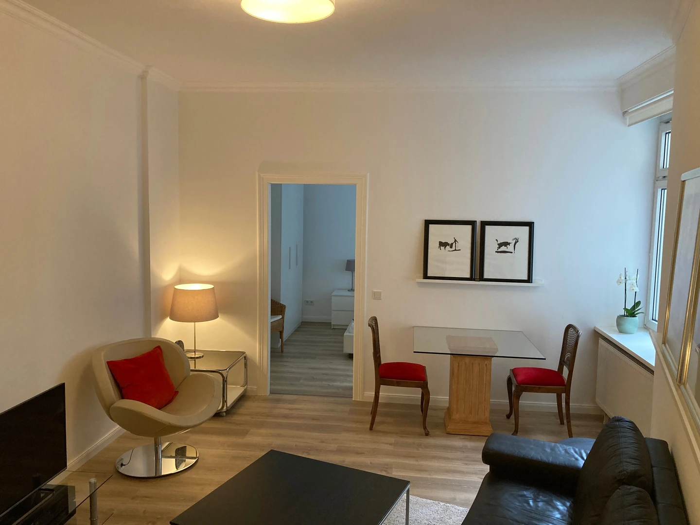 Zimmer mit Doppelbett zu vermieten Wiesbaden