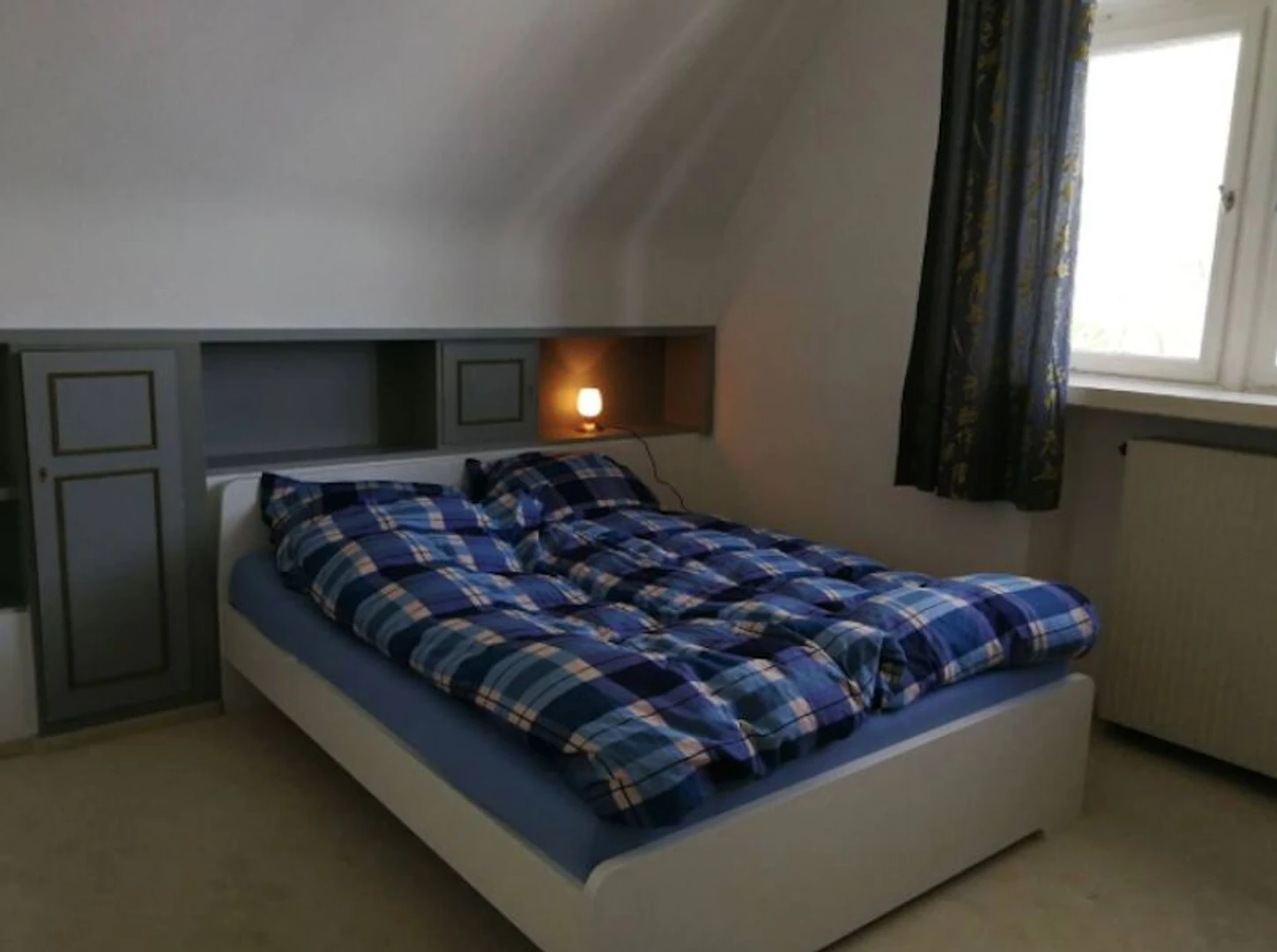 Zimmer mit Doppelbett zu vermieten Bielefeld