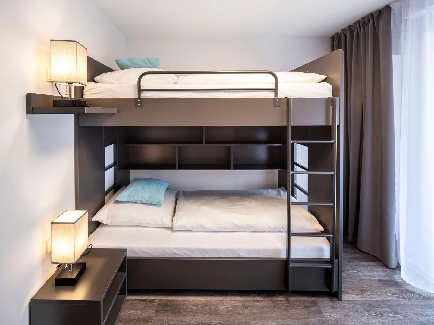 Zimmer mit Doppelbett zu vermieten Mannheim