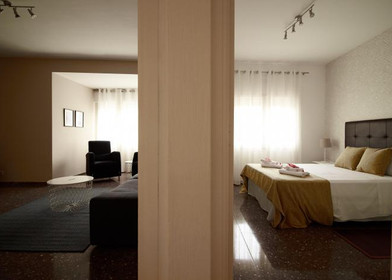Mieszkanie z 2 sypialniami w Pavia