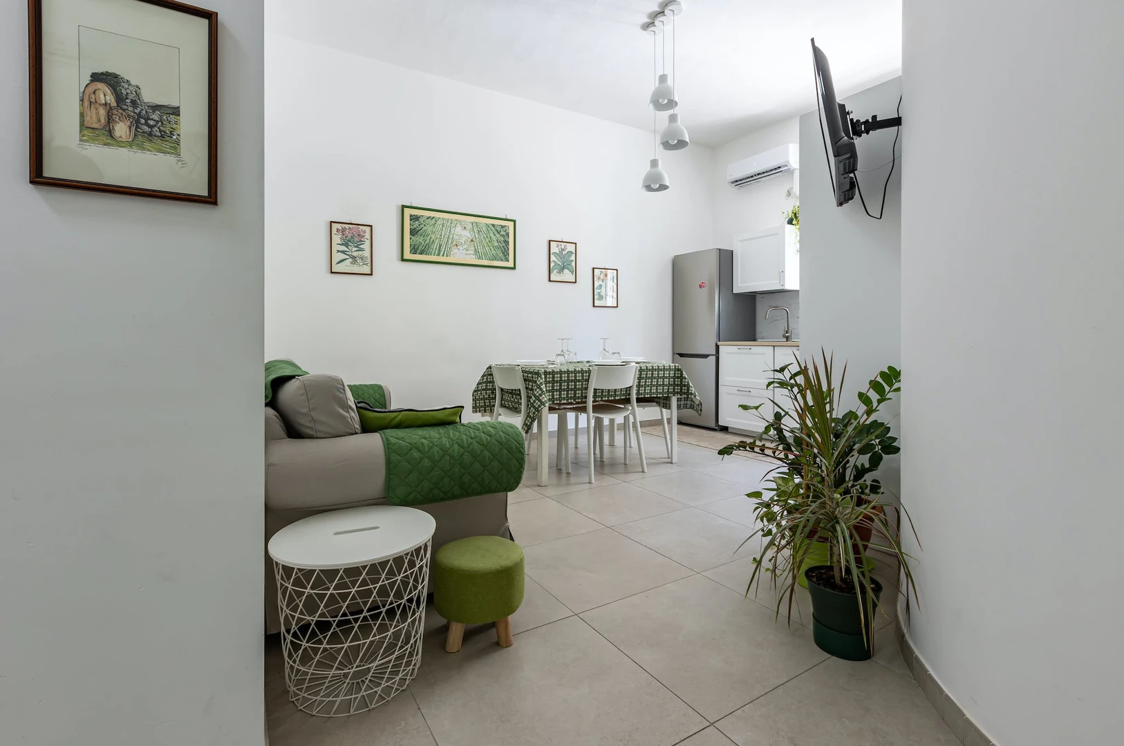 Alojamiento con 3 habitaciones en Casteddu/cagliari