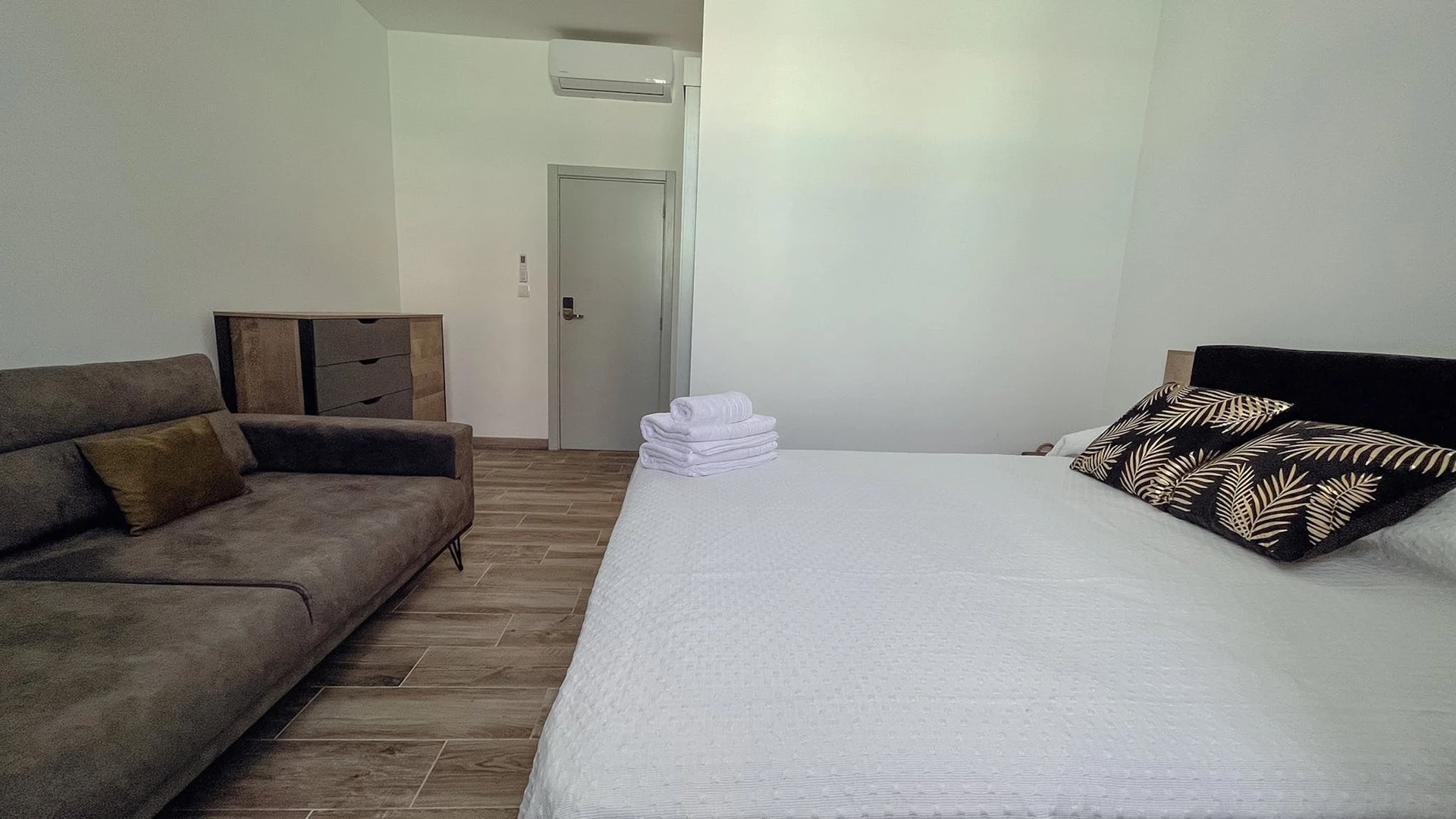 Chambre à louer dans un appartement en colocation à Faro