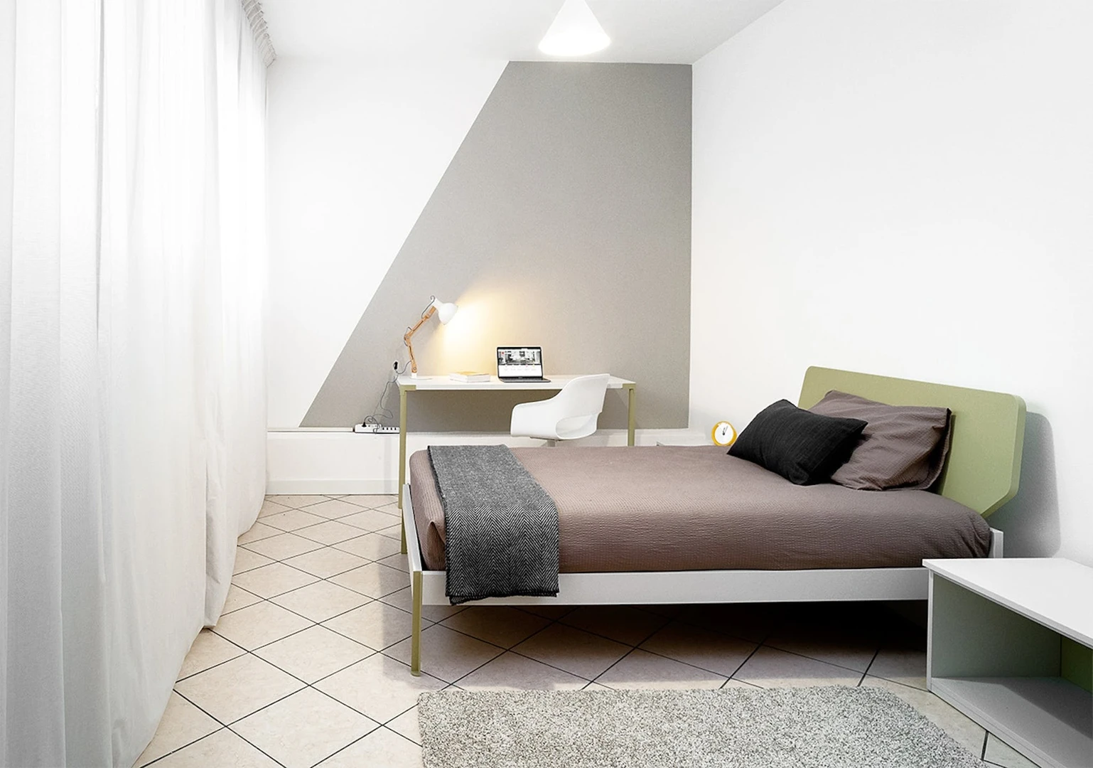Quarto para alugar com cama de casal em Trento