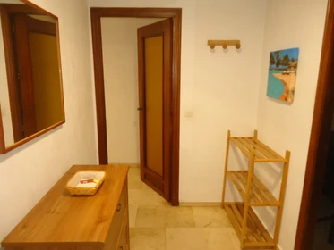 Pokój do wynajęcia we wspólnym mieszkaniu w Kordoba