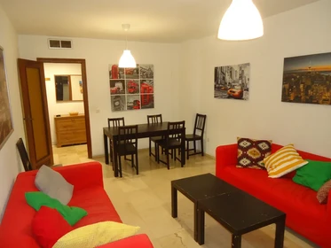 Pokój do wynajęcia we wspólnym mieszkaniu w Kordoba