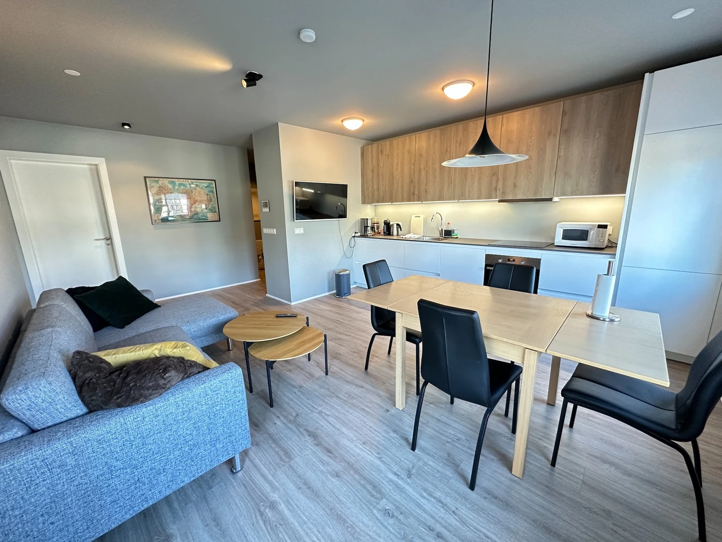 Luminoso e moderno appartamento a Reykjavík
