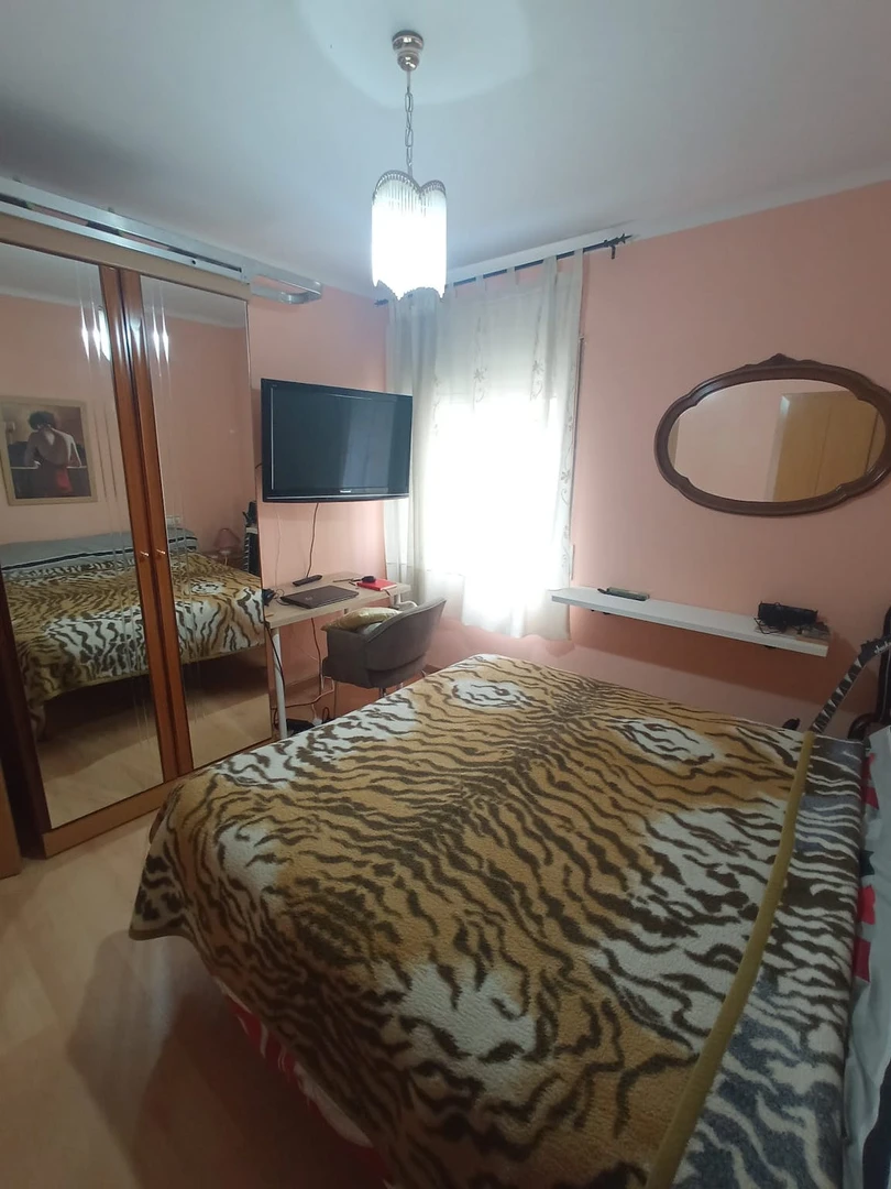 Room for rent in a shared flat in Castelldefels