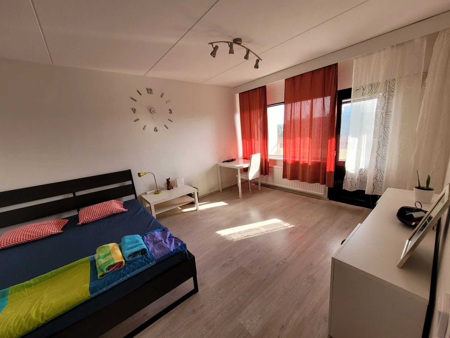 Chambre à louer dans un appartement en colocation à Espoo