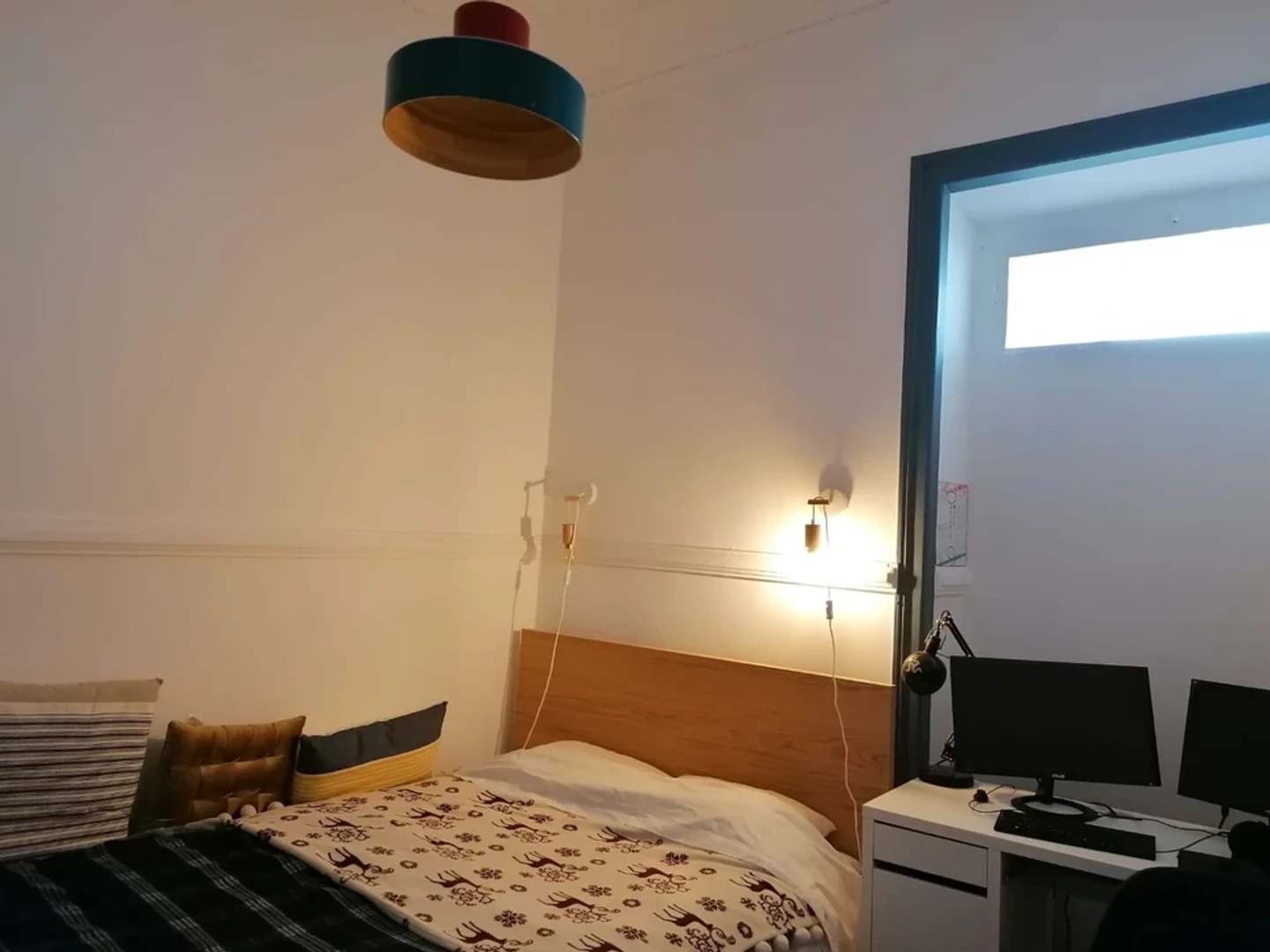 Room for rent with double bed Lisbon